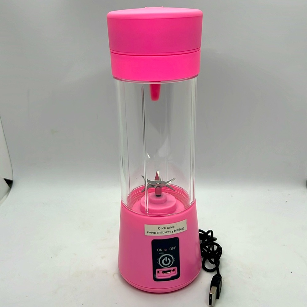 Mini Personal Blender Portable Rechargeable Battery Powered USB Charged